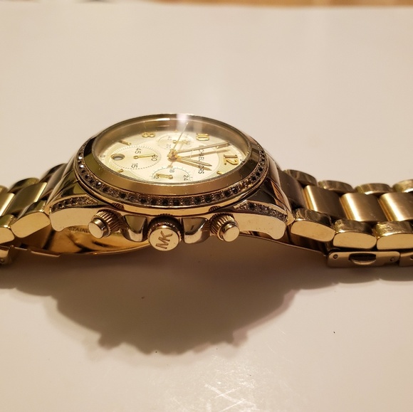 Michael Kors Goldtone Blair Chronograp - Picture 6 of 8